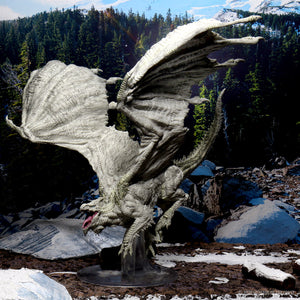 Dungeons & Dragons Fantasy Miniatures: Icons of the Realms Adult White Dragon Premium Figure