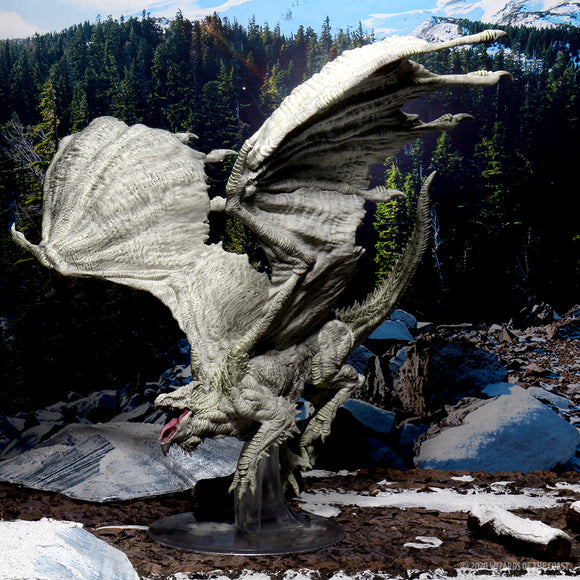 Dungeons & Dragons Fantasy Miniatures: Icons of the Realms Adult White Dragon Premium Figure