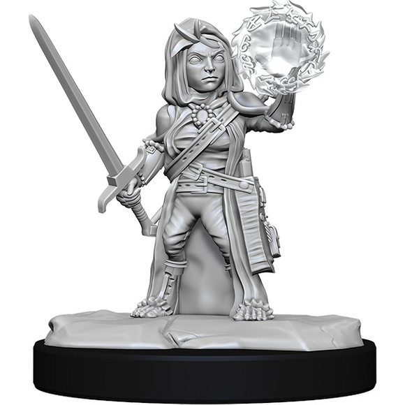 Pathfinder Minis: Deepcuts Wave 14- Halfling Cleric Female